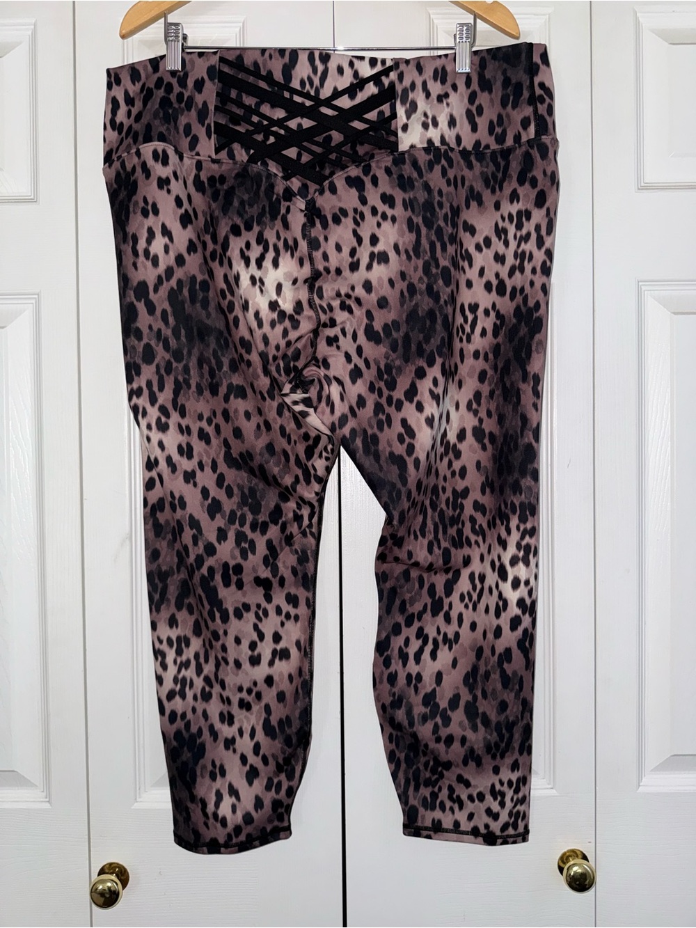 Fabletics power hold animal print crop leggings size X4/L24